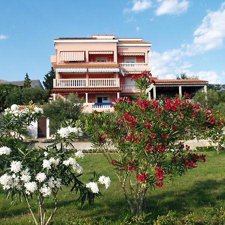 Apartments Banic Barbat na Rabu Ngoại thất bức ảnh